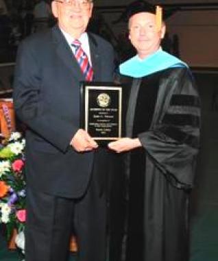 林恩文森特 2011 Alumnus